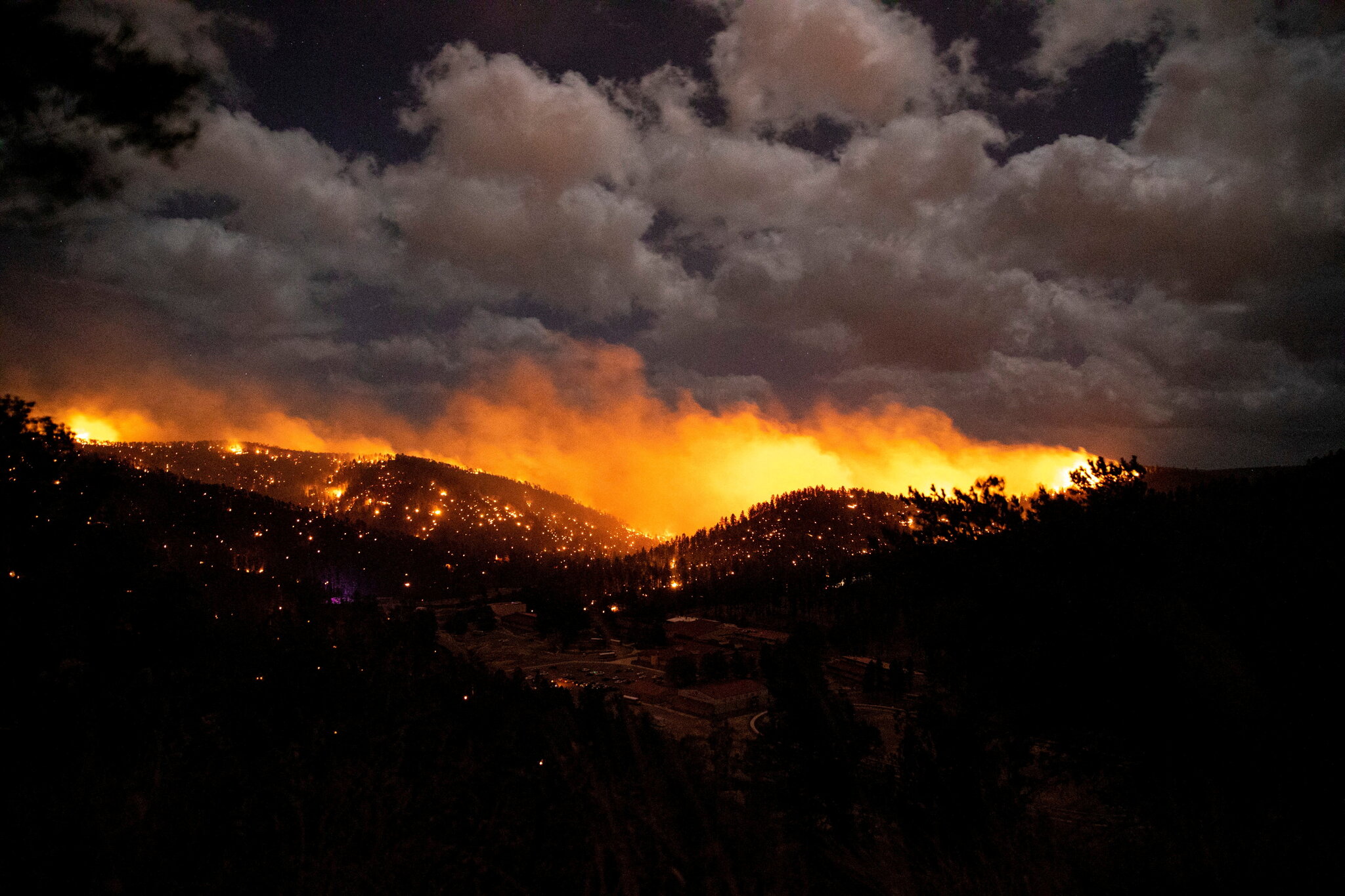 Ruidoso Evacuates as Wildfires Rage, One Dead