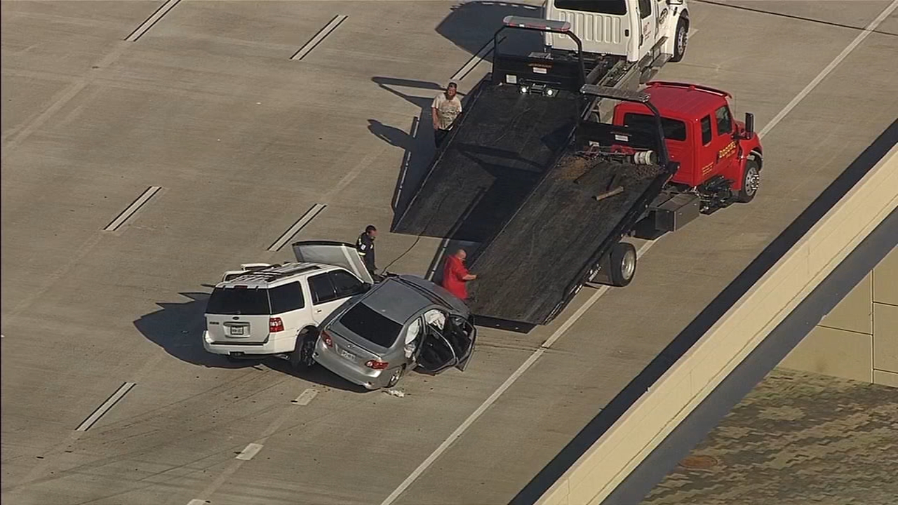 Rush-Hour Chaos: Unoccupied Moving SUV Triggers Crash on I-45 in League City