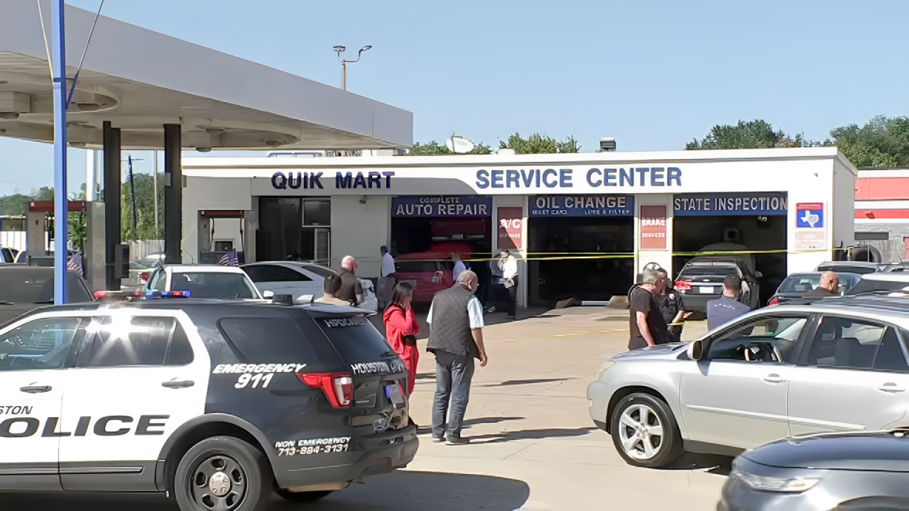 21-Year-Old Man Fatally Shot While Repairing Car in Houston