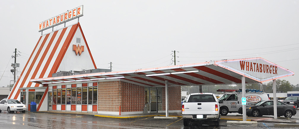 A Culinary Landmark: Exploring the Last Remaining A-Frame Whataburgers in Texas