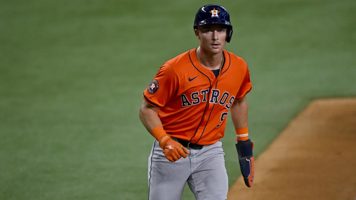 Astros’ New Star Zach Dezenzo Shines in MLB Debut: Is Bregman’s Replacement Here?