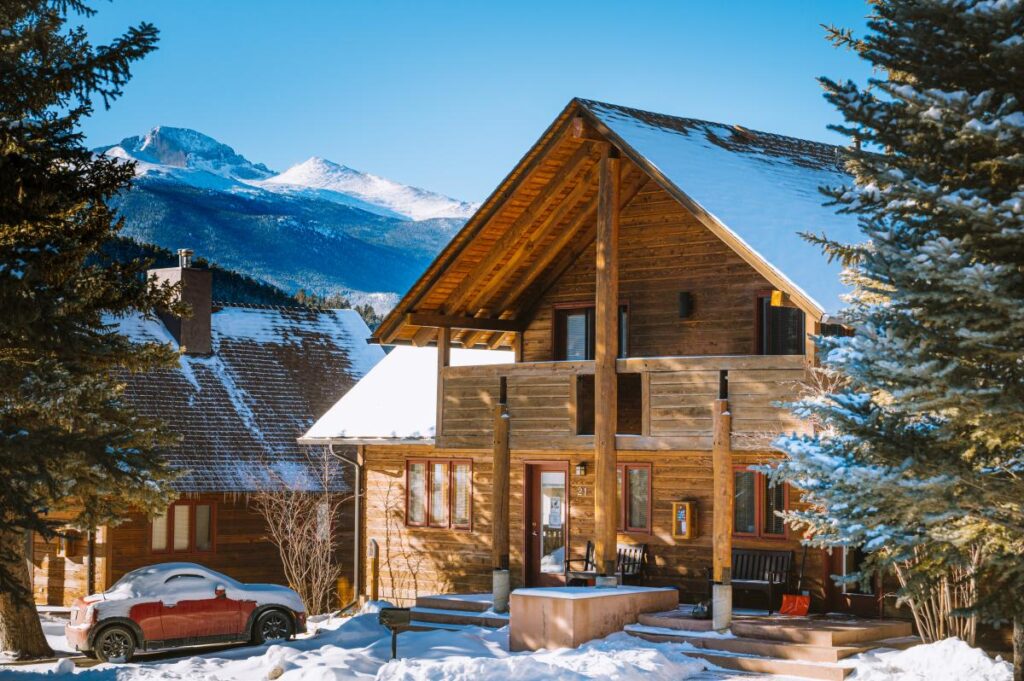 9 Best Places in Colorado for a Cozy Cabin Getaway – Perfect for Couples or Solo Travelers Seeking Forest Solitude