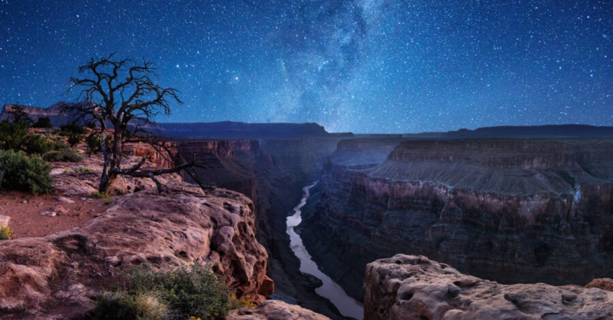 Best Spots for Stargazing in the US This Month – Discover the Clearest Skies and Darkest Nights in Late Summer